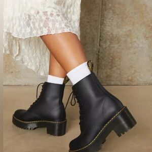 Dr. marten Sanguine platform Black Leather Lace-Up combat Boots